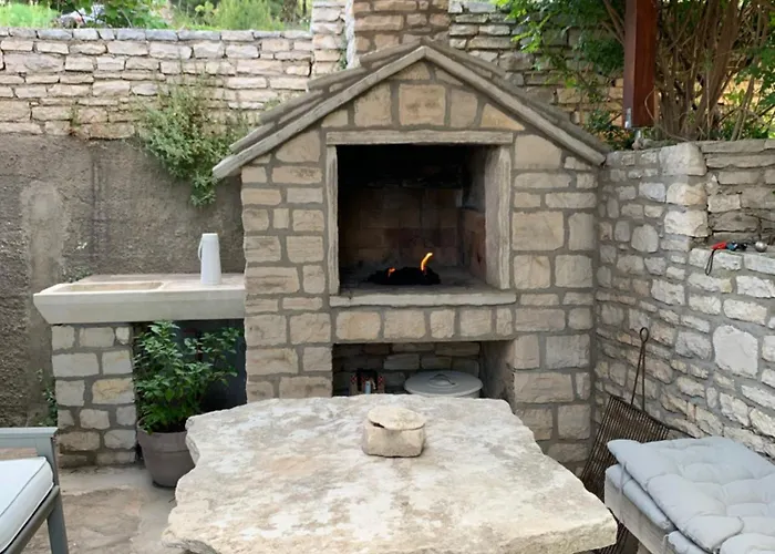 Uvik-kontra Appartamento Lumbarda