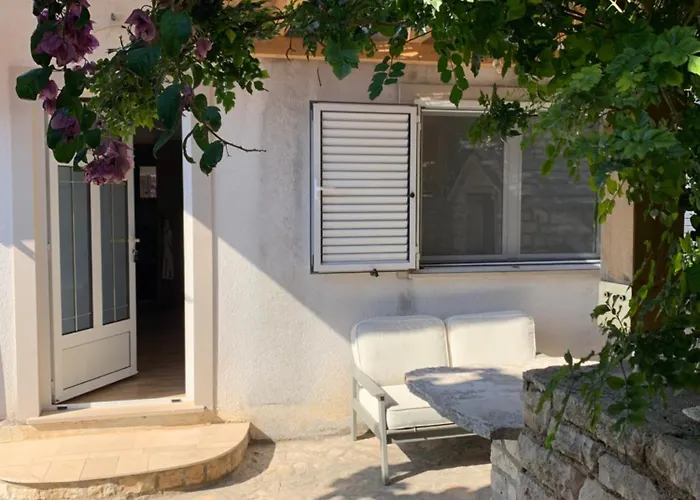 Uvik-kontra Appartamento