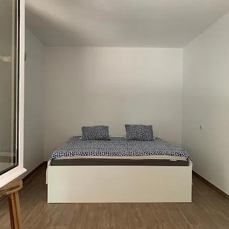 Apartment Uvik-kontra Lumbarda